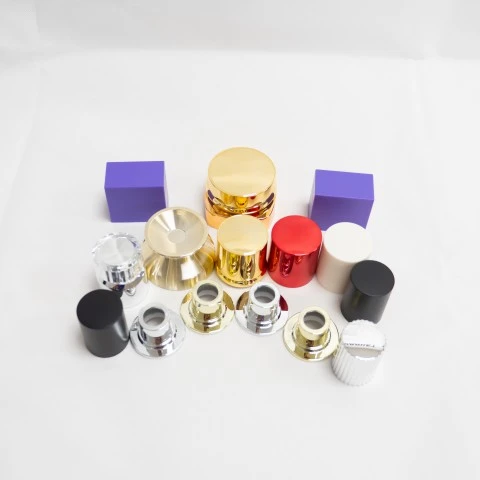 Capas de botella cosmética: cubierta de oro/plateado de jarro helado de lujo de 30 ml